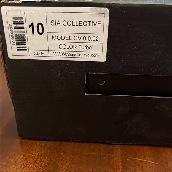 Sia Collective Culture Vulture version 2 - Turbo - Picture 7 of 7